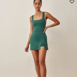 Reformation Daria Ecomove dress XS. New with tags! Color Pine